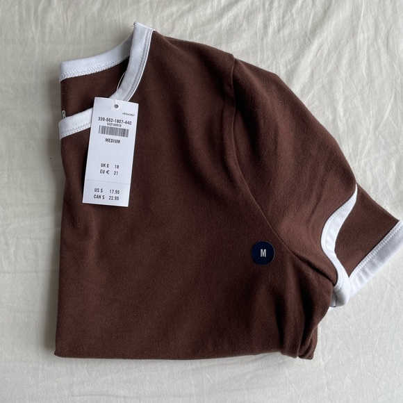 Hollister Baby Tee - Picture 1 of 4